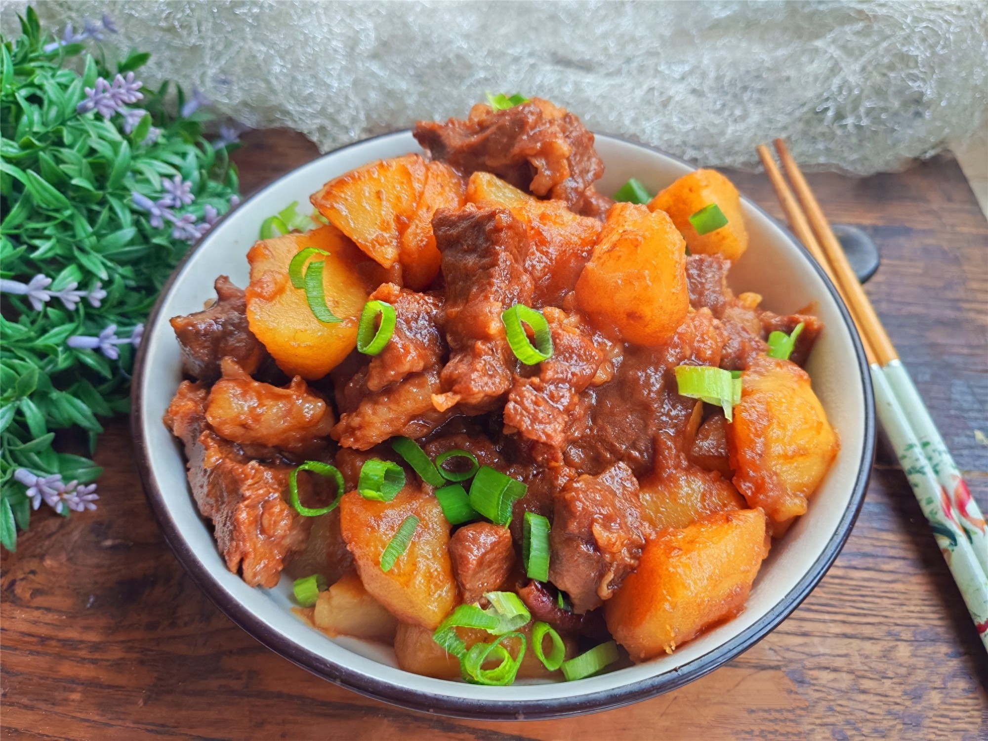 Món hầm mẹ hay nấu mỗi độ thu sang: Chỉ cần một nồi bò hầm khoai tây đã đủ sưởi ấm mâm cơm gia đình- Ảnh 11.