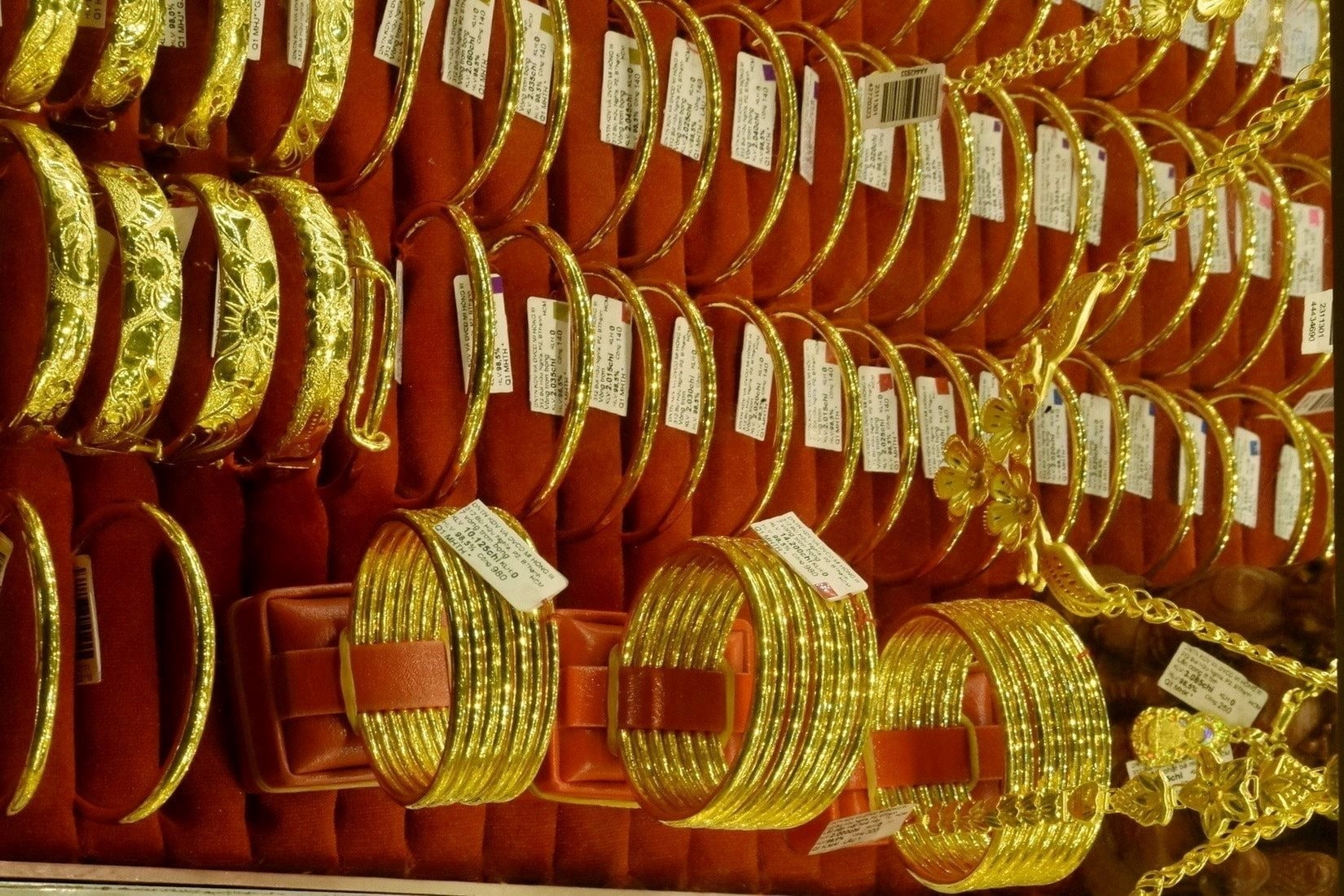 Giá vàng sáng nay quay đầu giảm - Ảnh 1.