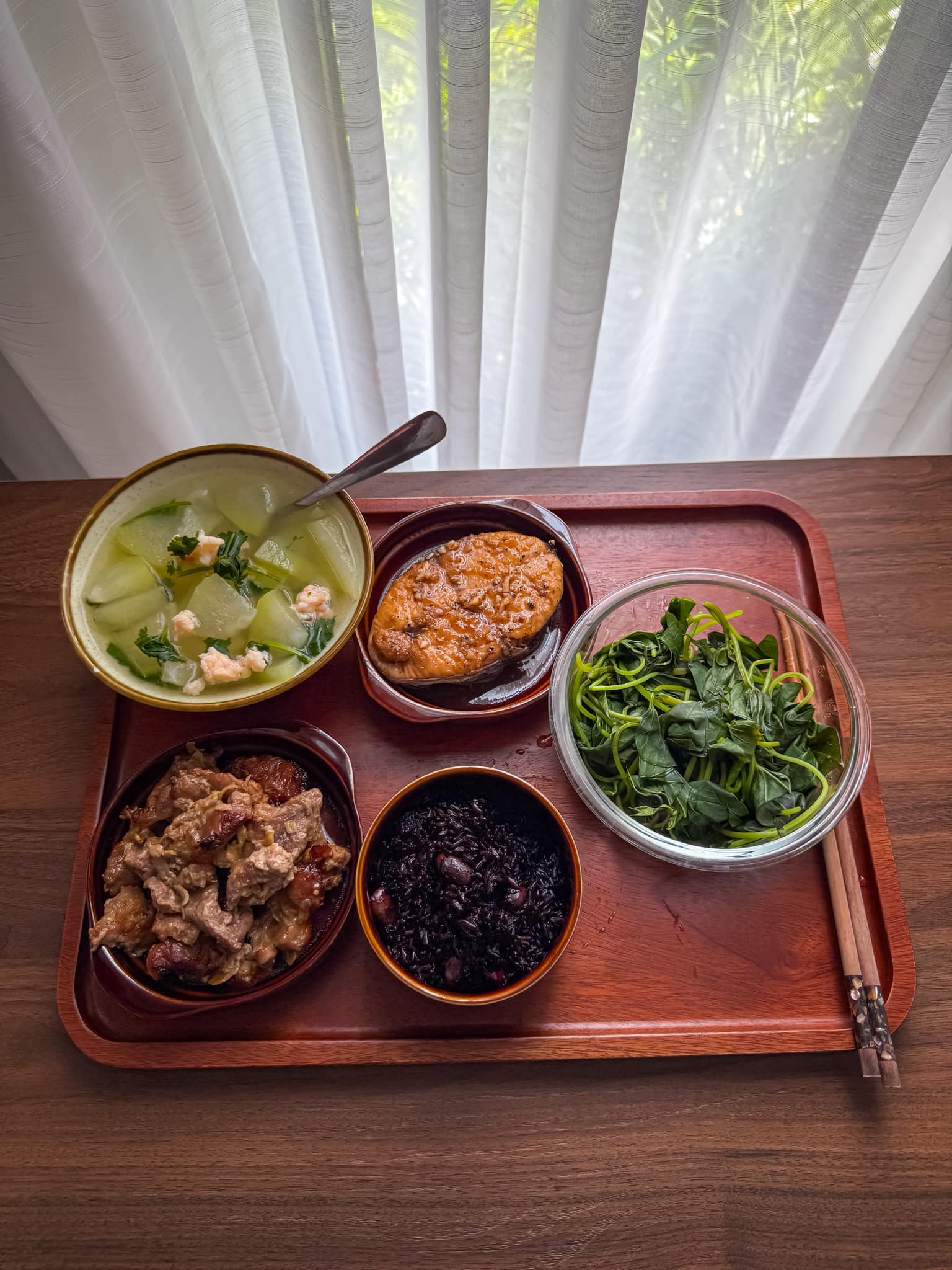 Chị gái nhà người ta: Nấu cơm cữ cho em mà tưởng đâu chị đi thi MasterChef khiên hội Chị gái nhà người ta: Nấu cơm cữ cho em mà tưởng đâu chị đi thi MasterChef khiên hội