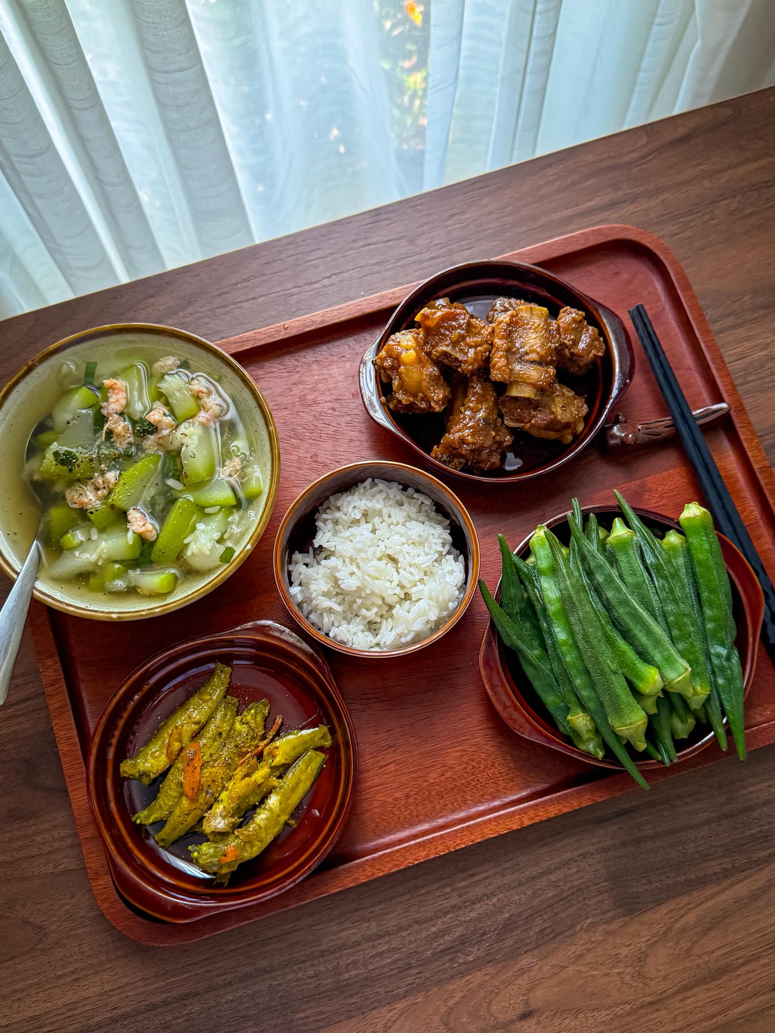 Chị gái nhà người ta: Nấu cơm cữ cho em mà tưởng đâu chị đi thi MasterChef khiên hội Chị gái nhà người ta: Nấu cơm cữ cho em mà tưởng đâu chị đi thi MasterChef khiên hội