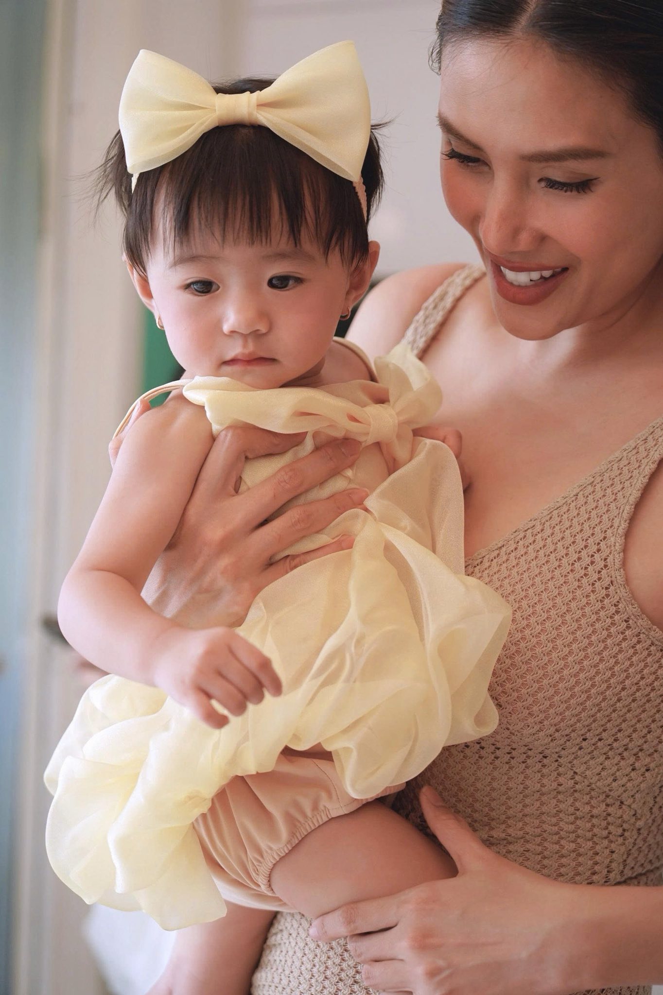 Tiệc thôi nôi cực xinh xẻo và ấm cúng nhưng không kém phần sang chảnh của em bé Nubi nhà siêu mẫu Võ Hoàng Yến- Ảnh 1. Tiệc thôi nôi cực xinh xẻo và ấm cúng nhưng không kém phần sang chảnh của em bé Nubi nhà siêu mẫu Võ Hoàng Yến- Ảnh 1.