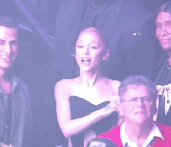 ezgif-1b697c24da687a-1757397251118-17573972512591349054958.gif
