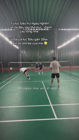 Bùng nổ tranh cãi mẹ bầu hơn 37 tuần trượt chân trên sân cầu lông khiến dân tình hú vía- Ảnh 2. Bùng nổ tranh cãi mẹ bầu hơn 37 tuần trượt chân trên sân cầu lông khiến dân tình hú vía- Ảnh 2.