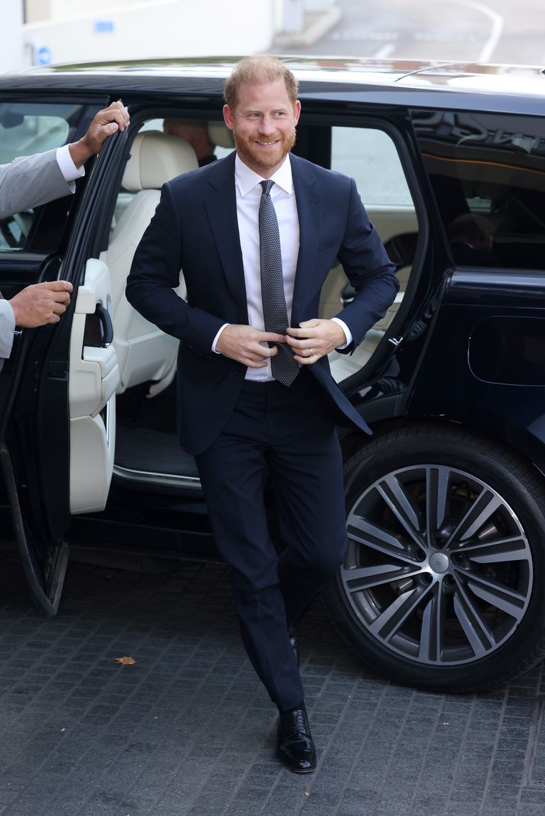 Vương tử Harry nuôi hy vọng đưa Archie và Lilibet trở lại Anh: “Tôi muốn cho các con biết nơi mình lớn lên”- Ảnh 3. Vương tử Harry nuôi hy vọng đưa Archie và Lilibet trở lại Anh: “Tôi muốn cho các con biết nơi mình lớn lên”- Ảnh 3.