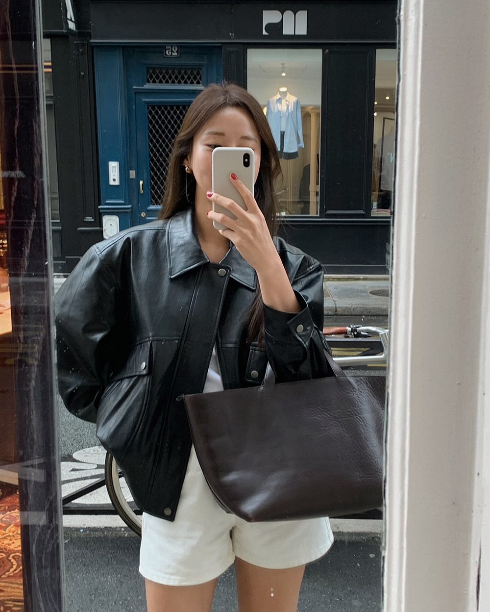 4 Kiểu &aacute;o kho&aacute;c m&ugrave;a đ&ocirc;ng s&agrave;nh điệu gi&uacute;p bạn trẻ trung v&agrave; phong c&aacute;ch hơn - Ảnh 3.