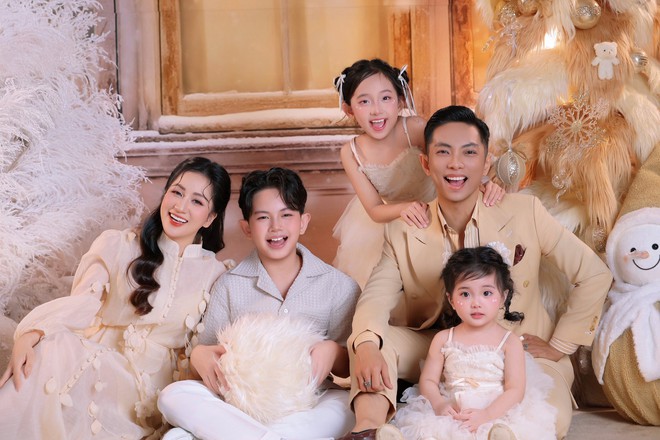 Nh&agrave; Kh&aacute;nh Thi - Phan Hiển to&agrave;n cực phẩm: Bộ ảnh đầu năm xịn x&ograve;, visual 3 