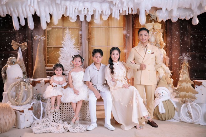 Nh&agrave; Kh&aacute;nh Thi - Phan Hiển to&agrave;n cực phẩm: Bộ ảnh đầu năm xịn x&ograve;, visual 3 