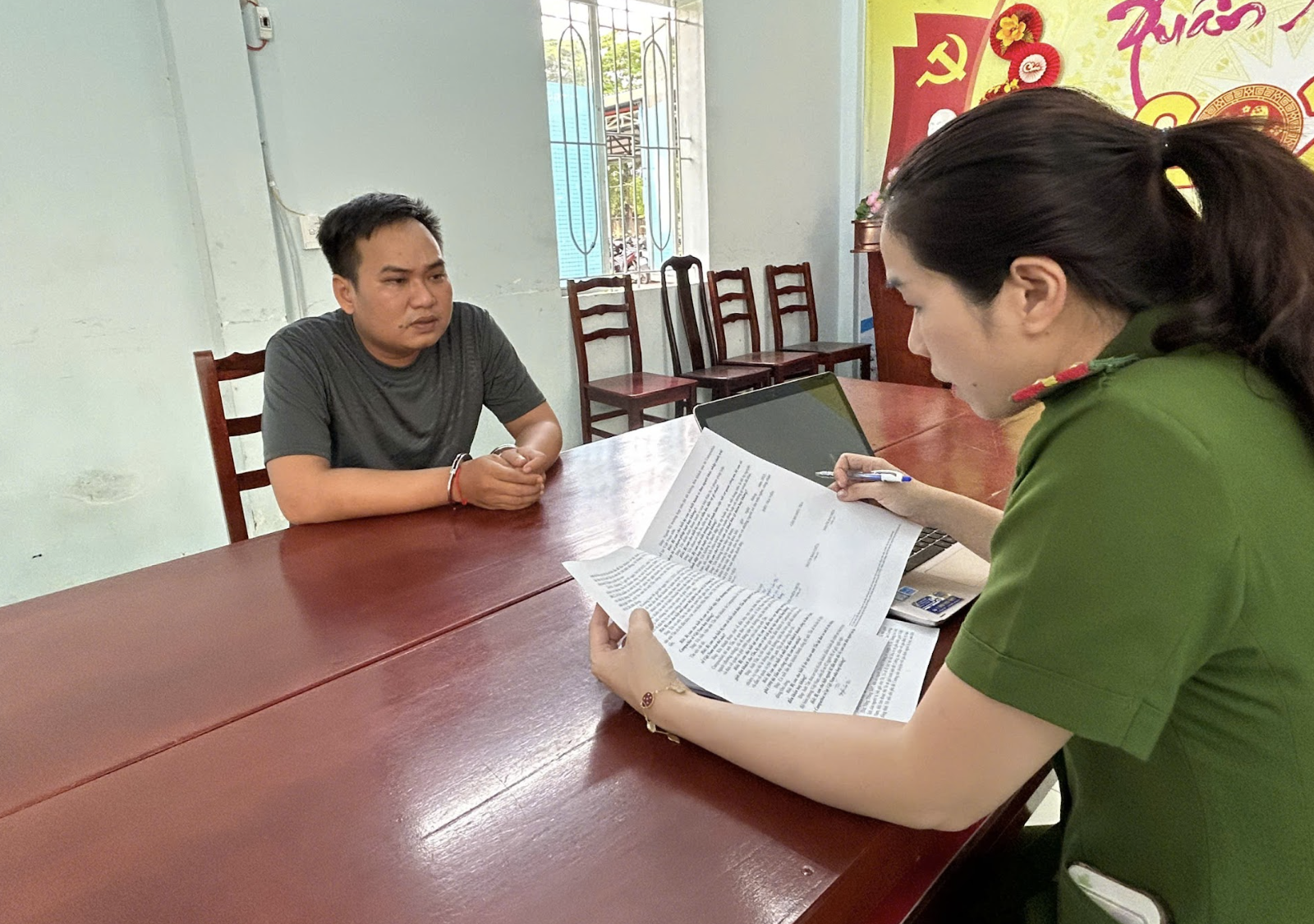 Ớn lạnh đường dây kinh doanh trên sự tuyệt vọng của