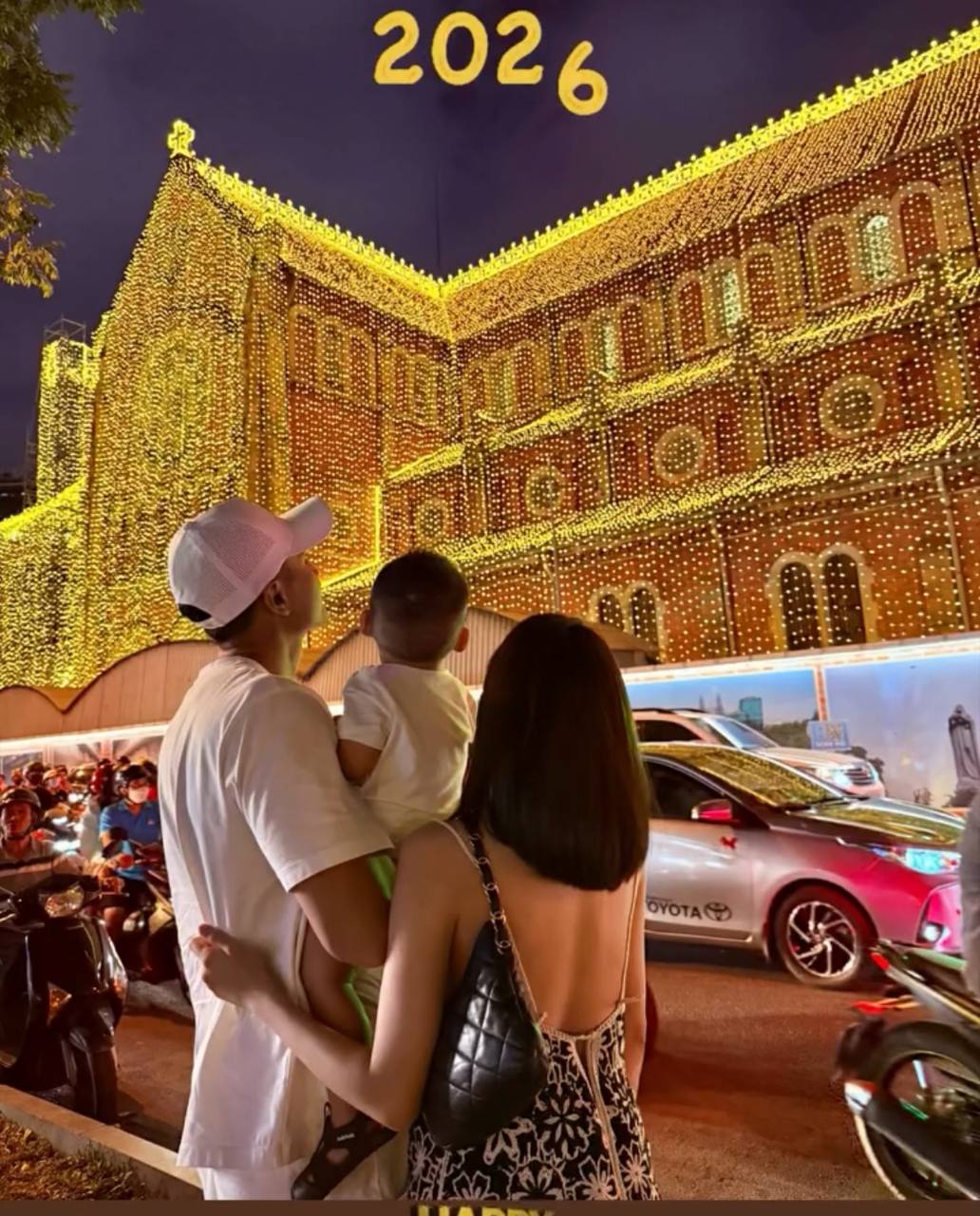 Touliver đ&oacute;n T&oacute;c Ti&ecirc;n tận nơi, d&agrave;n sao Vbiz lần đầu c&ocirc;ng khai loạt tin vui kh&eacute;p lại 2025!- Ảnh 4.