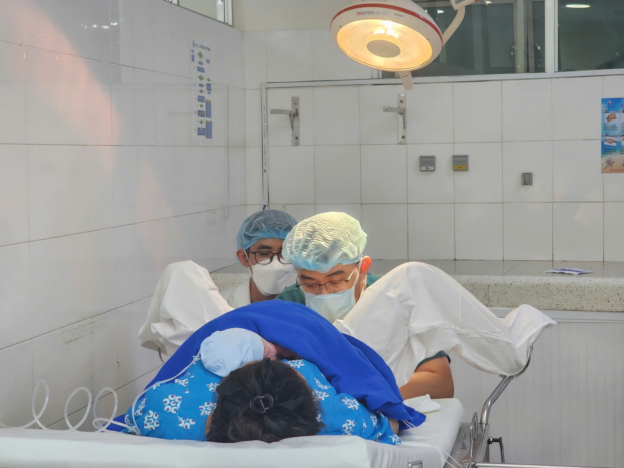 Ngắm những em bé đầu tiên của năm 2026 chào đời tại Bệnh viện Từ Dũ - Ảnh 2.