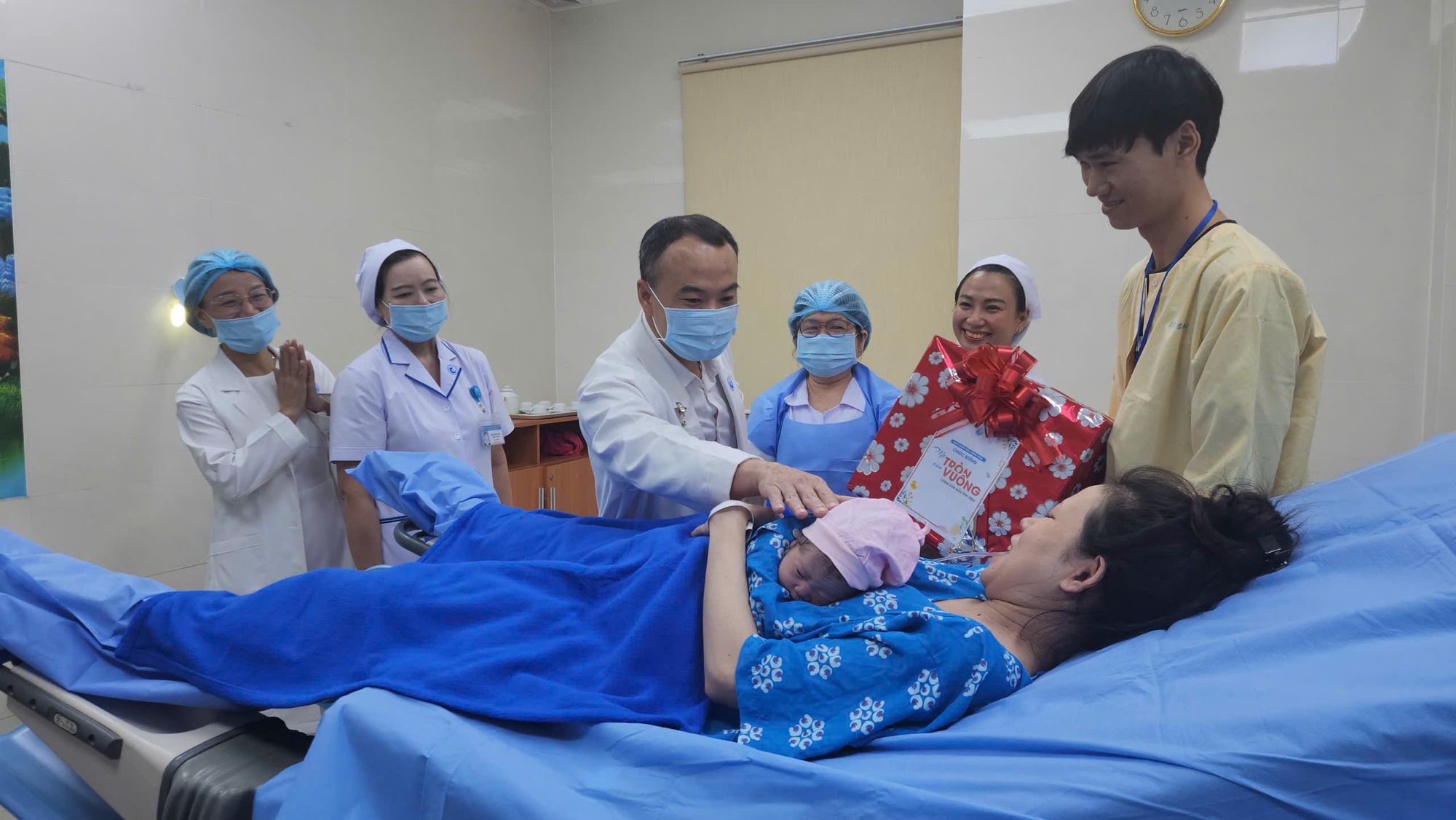 Ngắm những em bé đầu tiên của năm 2026 chào đời tại Bệnh viện Từ Dũ - Ảnh 4.