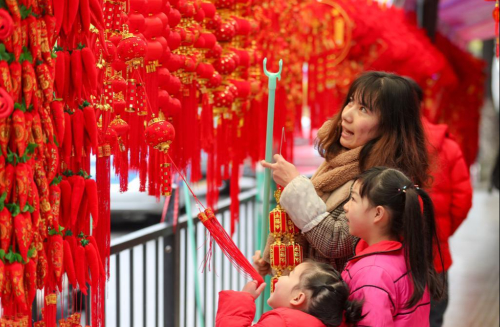 Mẹ Hà Nội chia sẻ: Tết 2025 tôi tiêu 50 triệu mà không ra đâu vào đâu - Tết năm nay, tôi chốt 25 triệu, mặc kệ đến đâu thì đến - Ảnh 1.