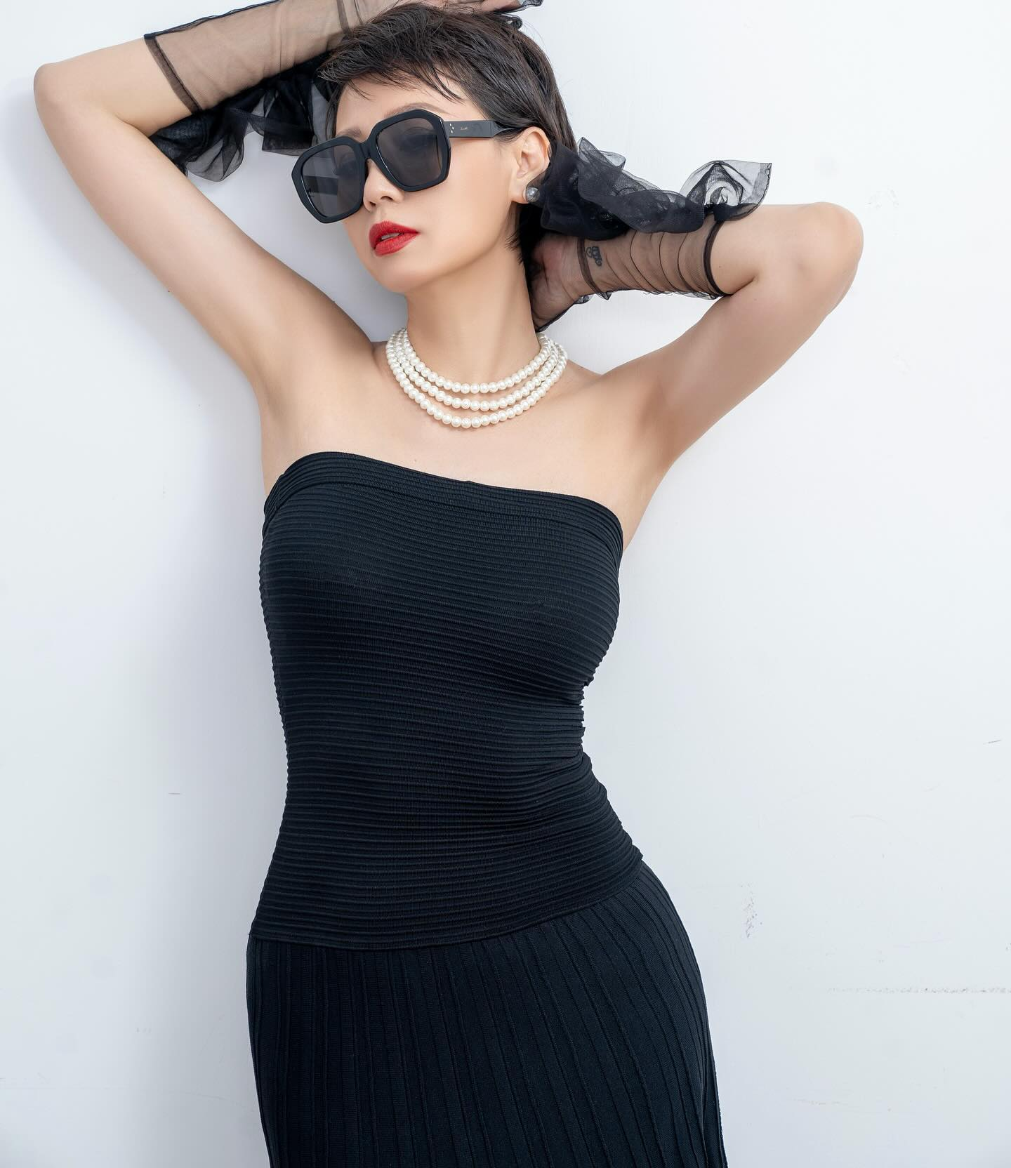 Mẹ vợ hot nhất l&agrave;ng b&oacute;ng đ&aacute; g&acirc;y sốt với nhan sắc mỹ nh&acirc;n thập ni&ecirc;n 90, U50 m&agrave; trẻ đẹp ngỡ ng&agrave;ng- Ảnh 2.