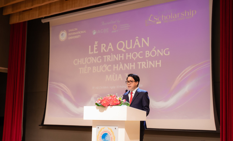Học bổng tiếp bước h&agrave;nh tr&igrave;nh cho t&acirc;n sinh vi&ecirc;n tại trường Đại học Quốc tế S&agrave;i G&ograve;n - Ảnh 2.
