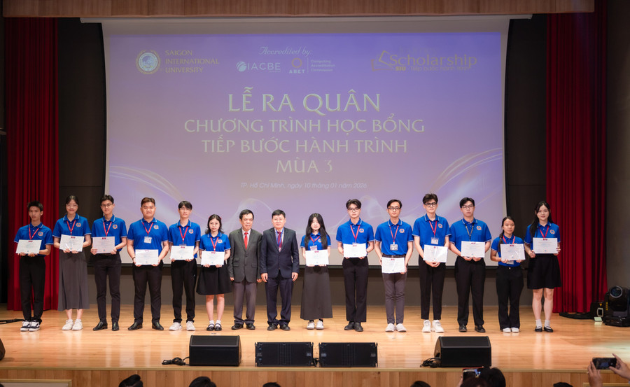 Học bổng tiếp bước h&agrave;nh tr&igrave;nh cho t&acirc;n sinh vi&ecirc;n tại trường Đại học Quốc tế S&agrave;i G&ograve;n - Ảnh 3.