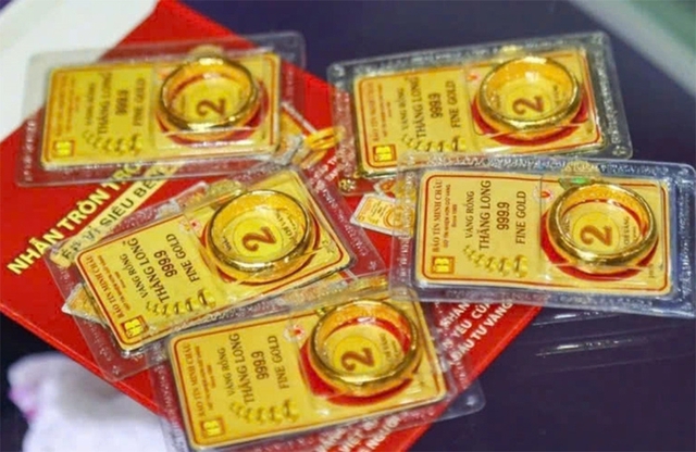 Mua vàng kiểu này chẳng khác nào tự hại mình- Ảnh 1. Mua vàng kiểu này chẳng khác nào tự hại mình- Ảnh 1.