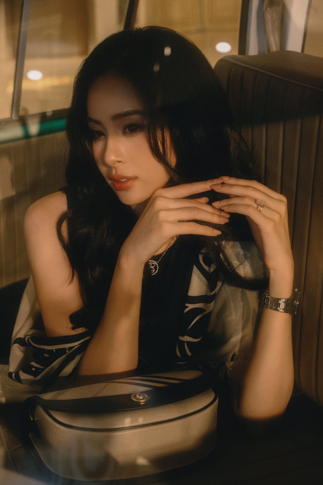 Hương Li&ecirc;n - mỹ nh&acirc;n 2k2 đẹp như tranh trong cuộc sống h&ocirc;n nh&acirc;n h&agrave;o m&ocirc;n - Ảnh 2.