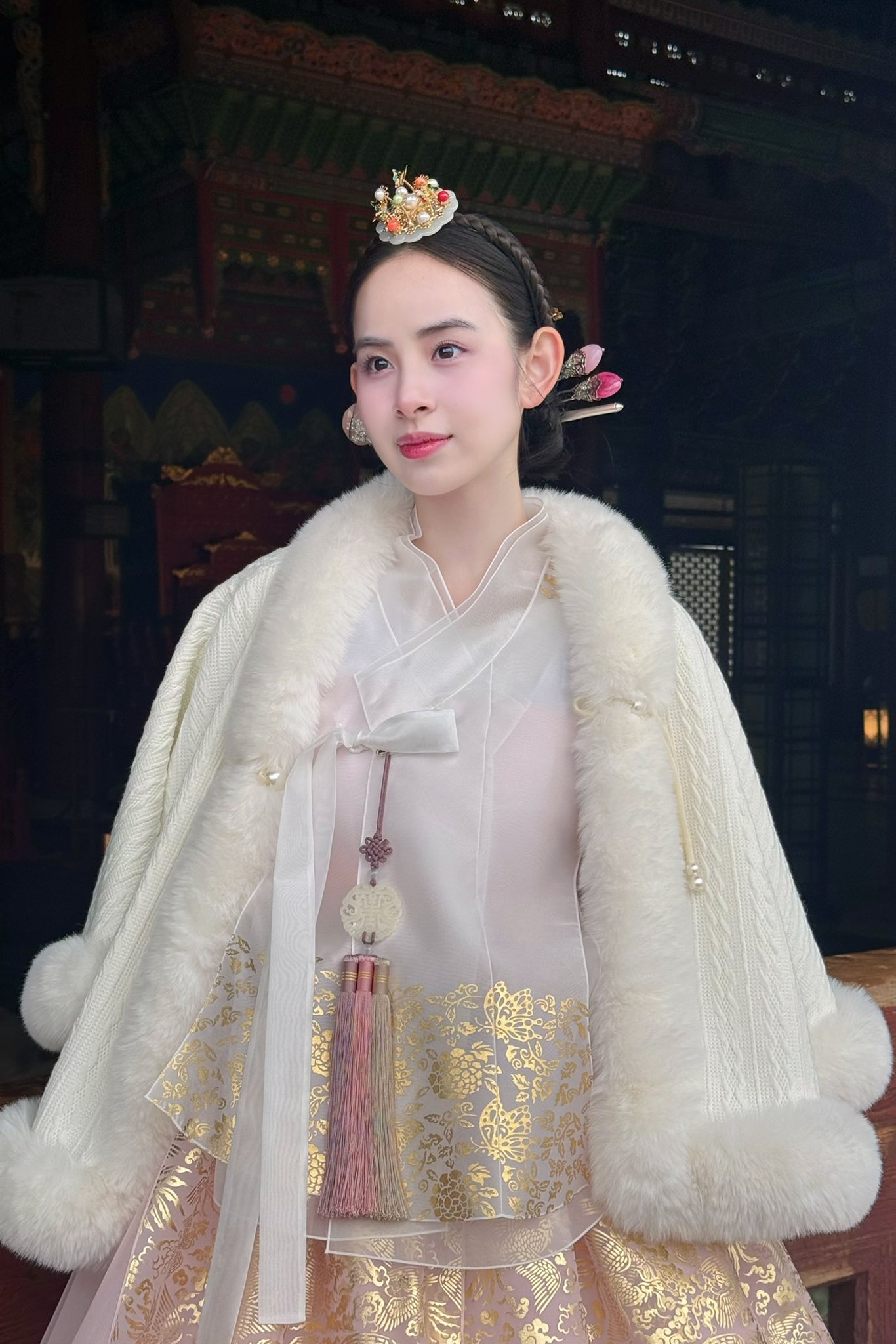 Hương Li&ecirc;n - mỹ nh&acirc;n 2k2 đẹp như tranh trong cuộc sống h&ocirc;n nh&acirc;n h&agrave;o m&ocirc;n - Ảnh 7.