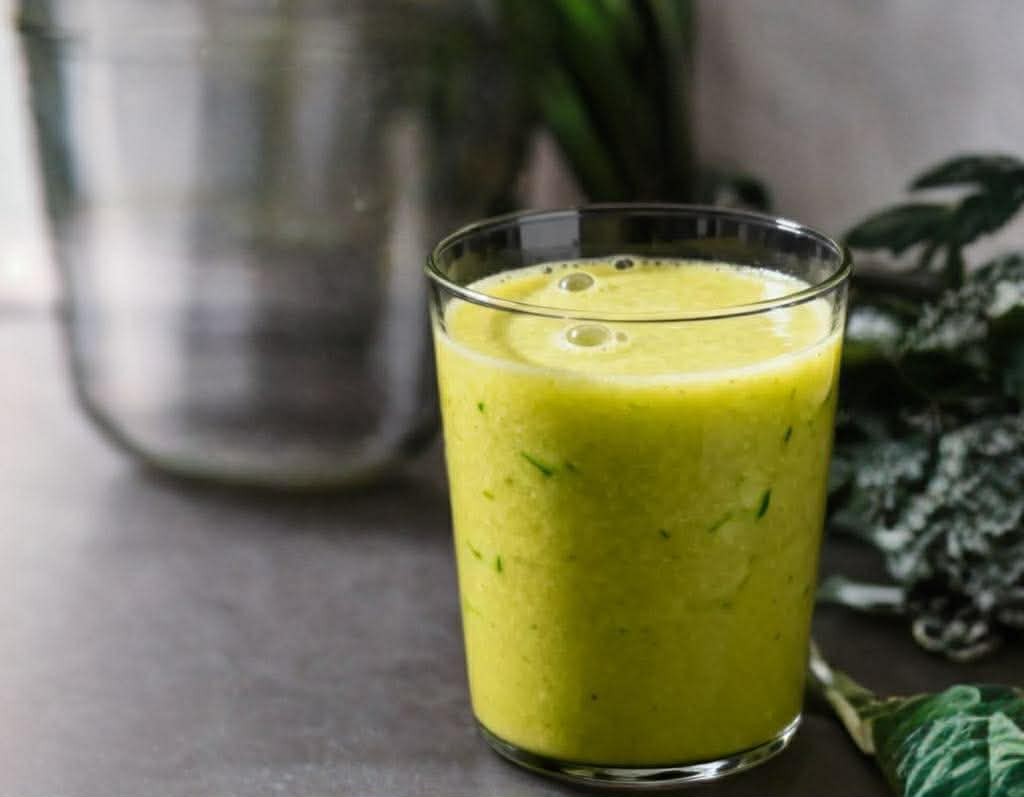 Nhờ 2 ly nước và 1 món ăn này học từ mẹ mà tôi đã thoát khỏi chứng táo bón, bụng dưới giờ gần như phẳng lì - Ảnh 1.