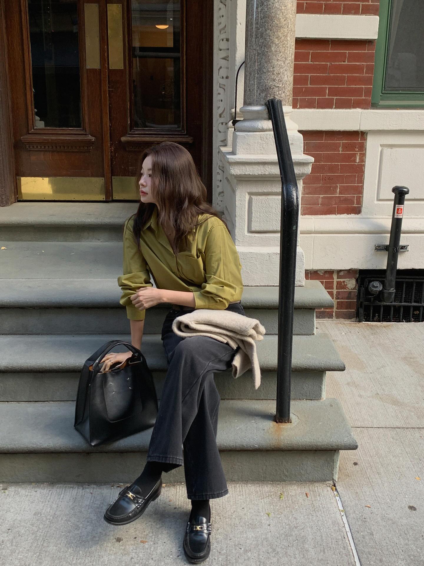 Phối đồ quần giày sành điệu: 4 Combo hoàn hảo tôn dáng và phong cách - Ảnh 4. Phối đồ quần giày sành điệu: 4 Combo hoàn hảo tôn dáng và phong cách - Ảnh 4.