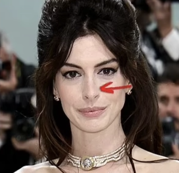 Quảng c&aacute;o sản phẩm chống l&atilde;o ho&aacute; của Anne Hathaway g&acirc;y tranh c&atilde;i - Ảnh 14.