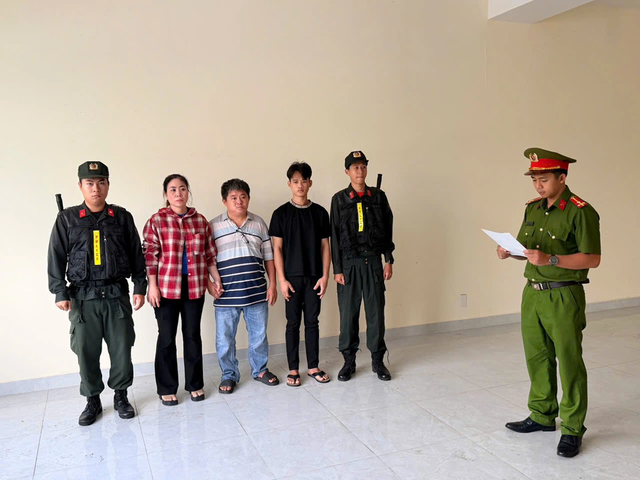 Bắt tạm giam chủ hộ kinh doanh m&igrave; sợi Huỳnh Cẩm L&agrave;i v&agrave; chồng - Ảnh 1.