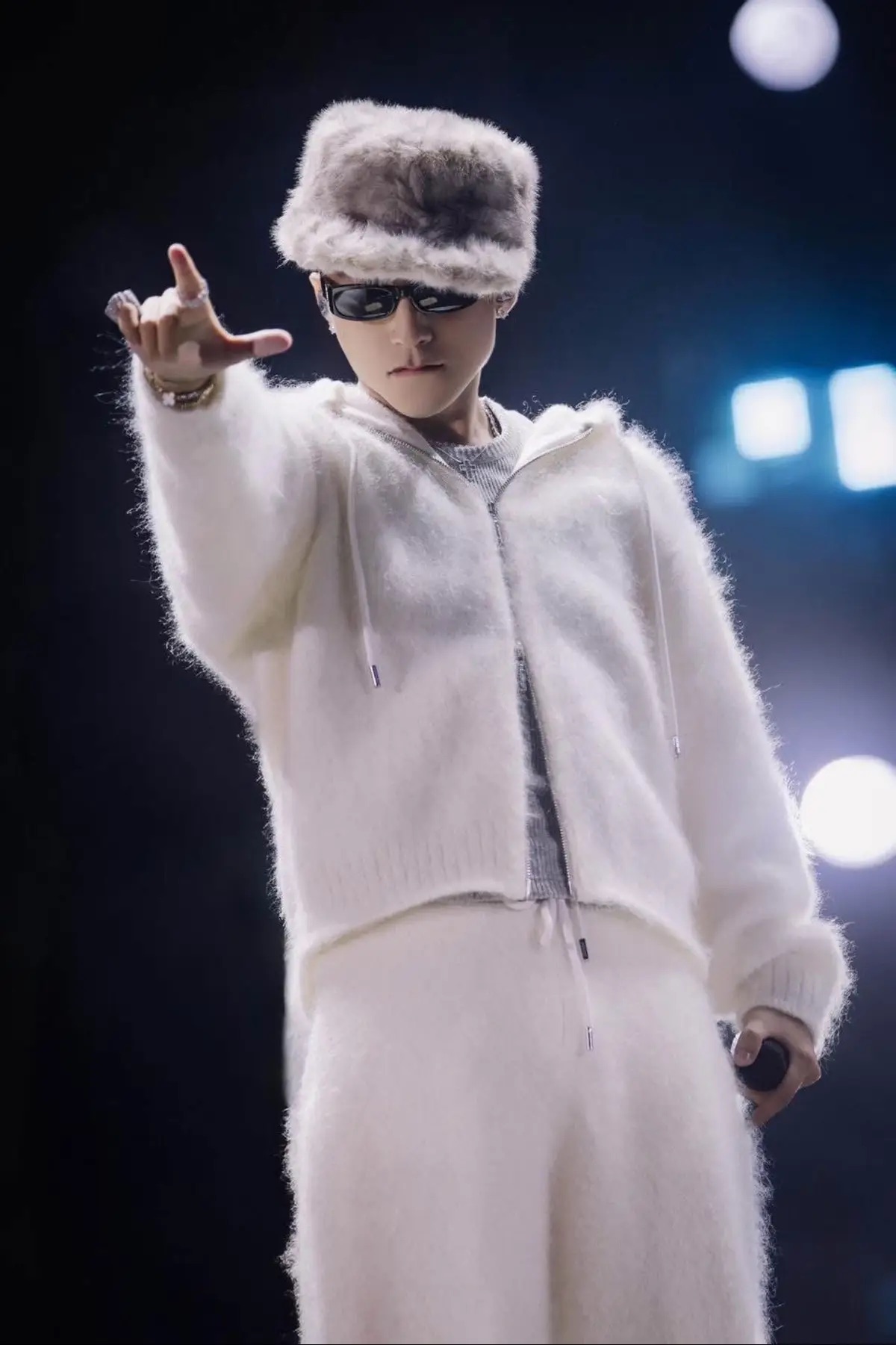 Khen cho tạo h&igrave;nh mới của Sơn T&ugrave;ng: Vừa bảnh vừa &ldquo;l&aacute;o&rdquo; thế n&agrave;y qu&aacute; m&ecirc; rồi!- Ảnh 5.