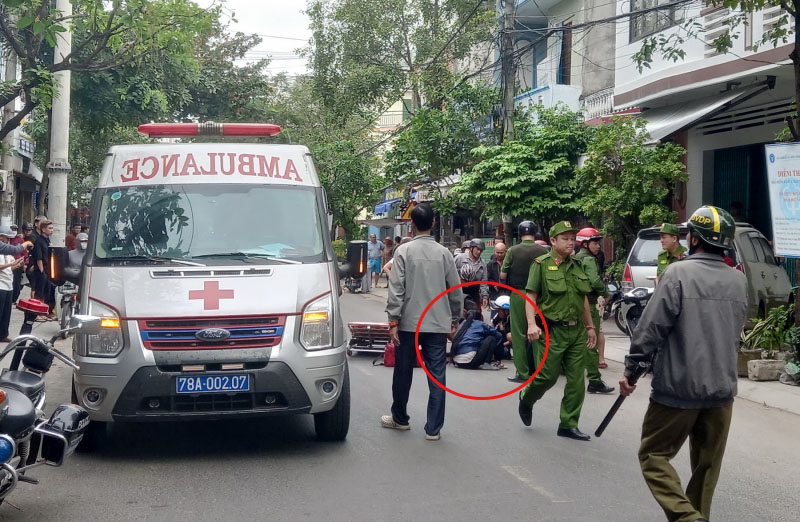 Nam thanh niên đâm người tình của mẹ tử vong: Hé lộ nguyên nhân bất ngờ - Ảnh 1. Nam thanh niên đâm người tình của mẹ tử vong: Hé lộ nguyên nhân bất ngờ - Ảnh 1.
