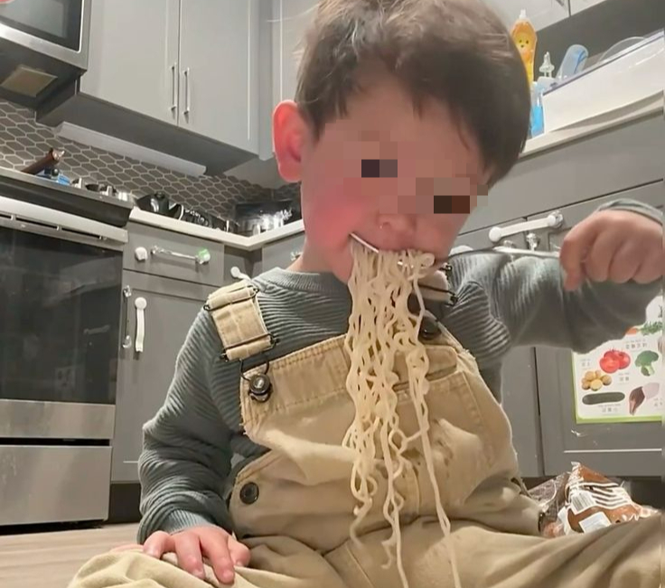 B&eacute; lớp 2 đ&atilde; phải 