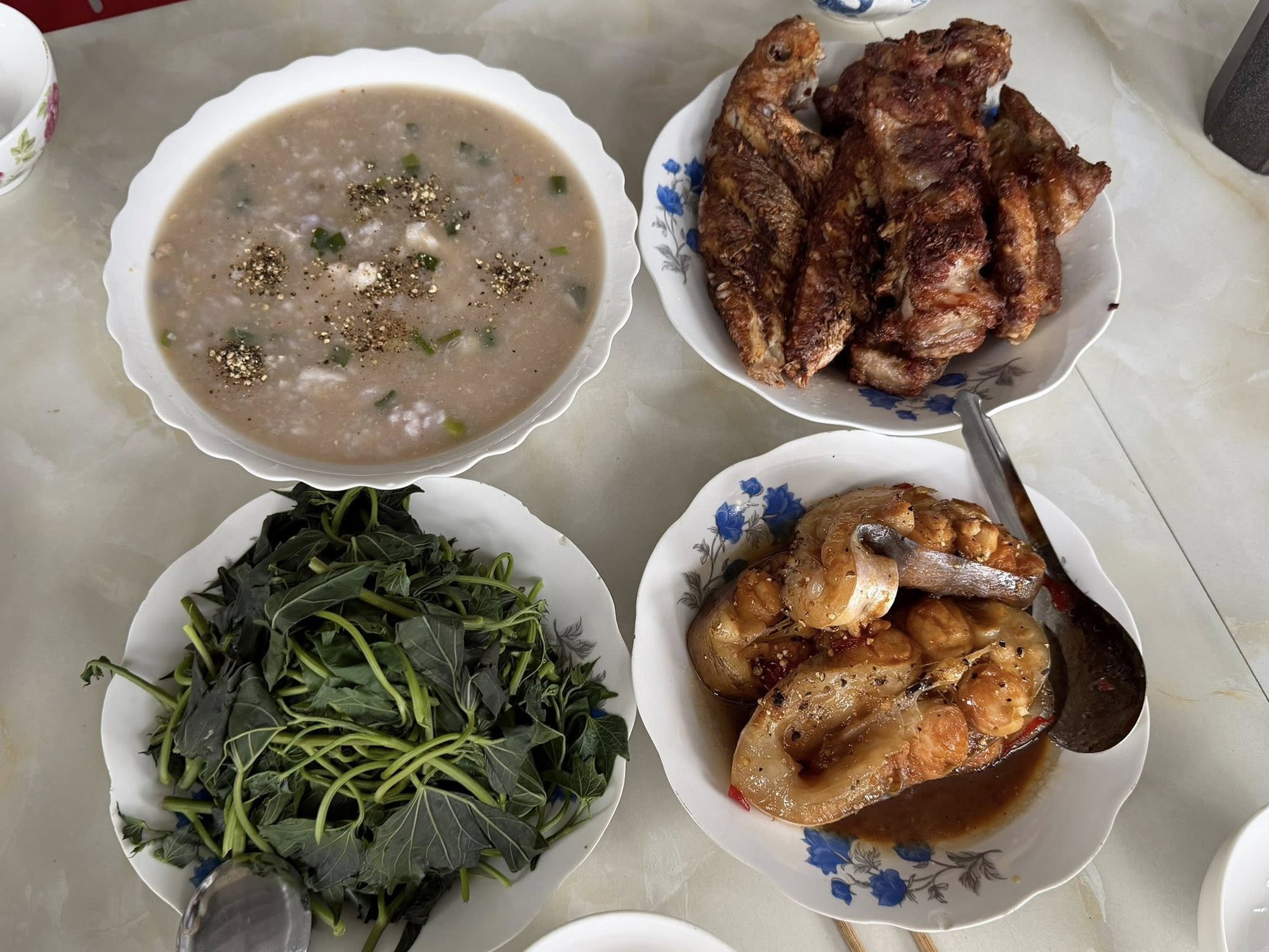 Em gái Trấn Thành về quê bạn trai rapper, để lộ mối quan hệ với Em gái Trấn Thành về quê bạn trai rapper, để lộ mối quan hệ với