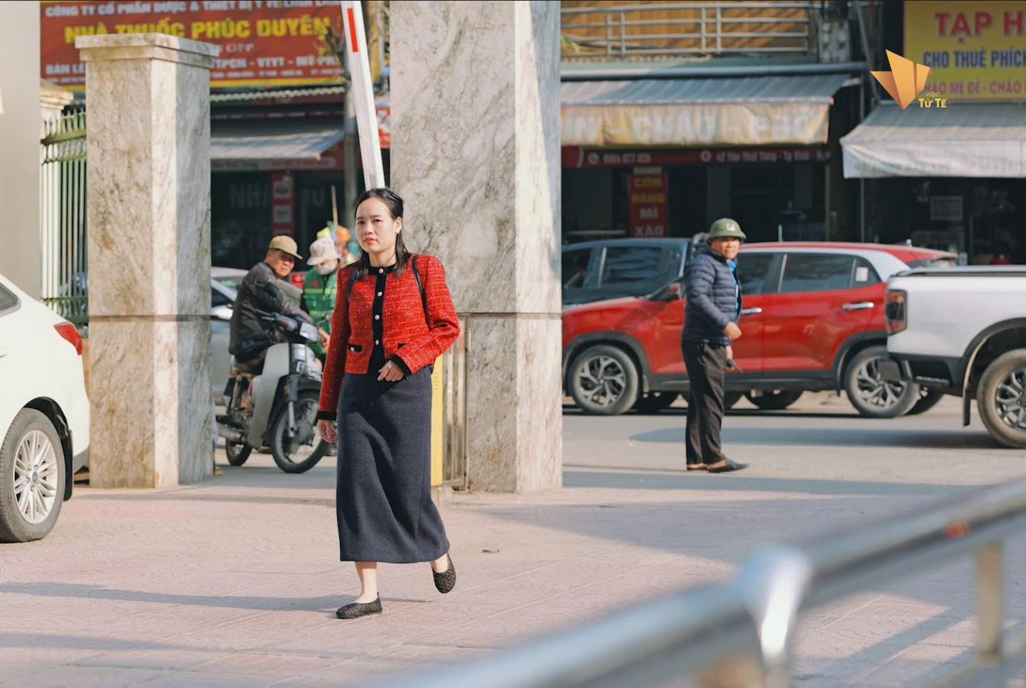 Nữ điều dưỡng Nguyễn Th&ugrave;y Trang x&uacute;c động trở lại c&ocirc;ng việc sau vụ tấn c&ocirc;ng kinh ho&agrave;ng - Ảnh 3.