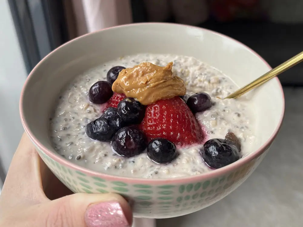 Bữa s&aacute;ng 5 ph&uacute;t gi&uacute;p c&ocirc; g&aacute;i giảm 16kg, giữ d&aacute;ng ổn định kh&ocirc;ng cần ăn ki&ecirc;ng- Ảnh 2.