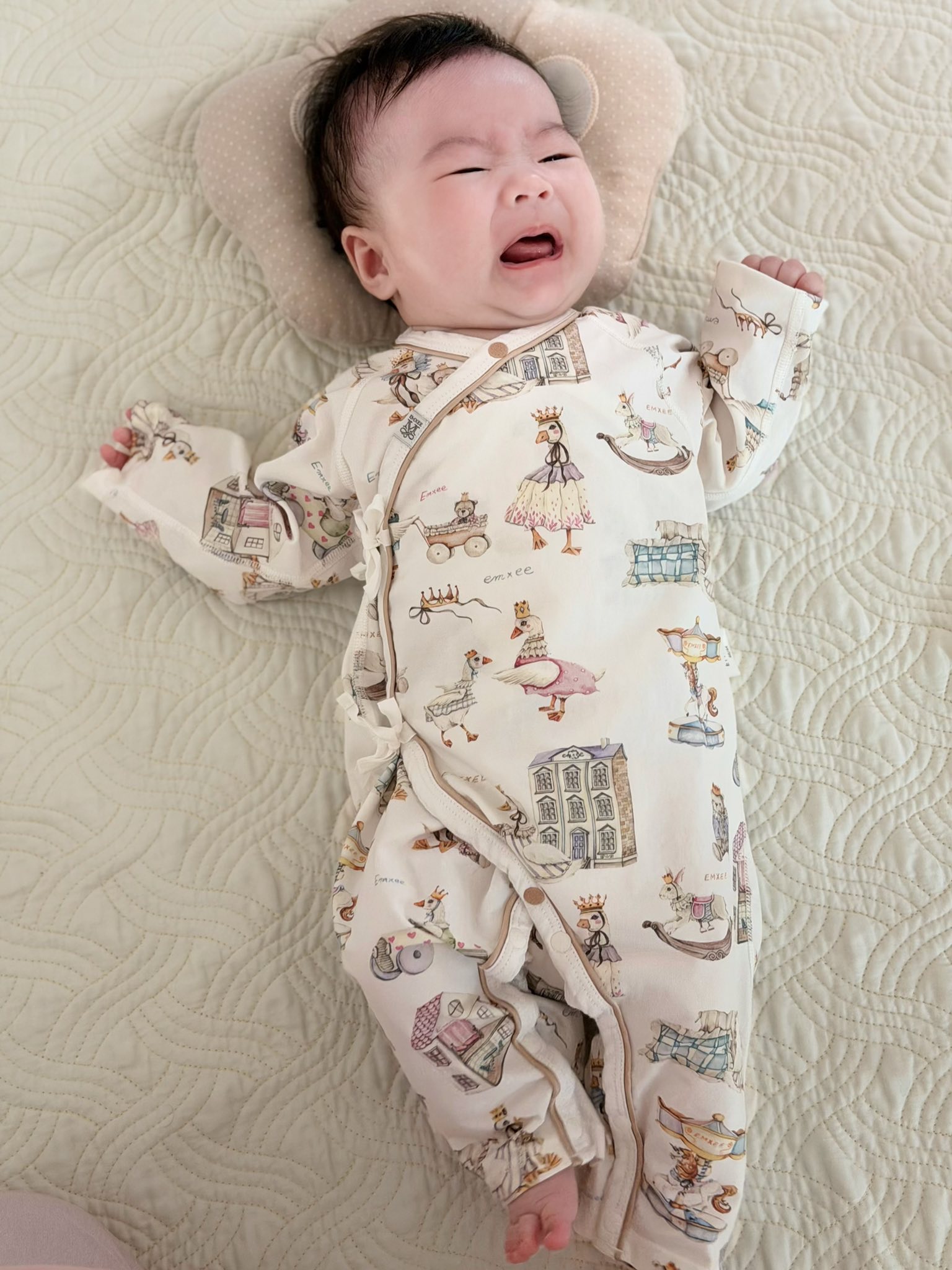 Lipu - ái nữ nhà MC Ngô Mai Phương: Cô bé trắng như trứng gà bóc, 