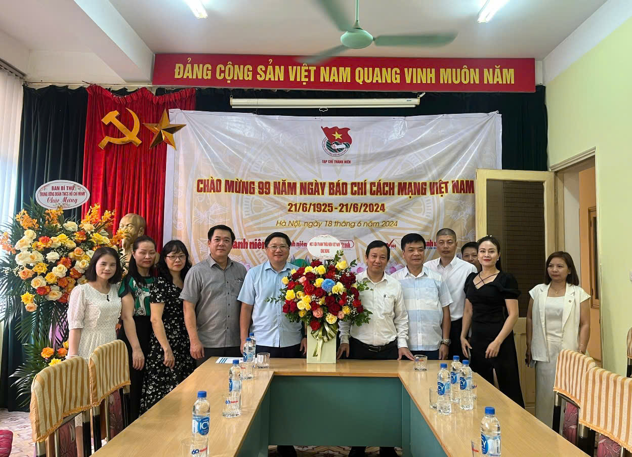 Ch&agrave;o năm mới 2026: Tạp ch&iacute; Thanh ni&ecirc;n c&ugrave;ng tuổi trẻ Việt Nam tự h&agrave;o, vững tin theo Đảng - Ảnh 5.