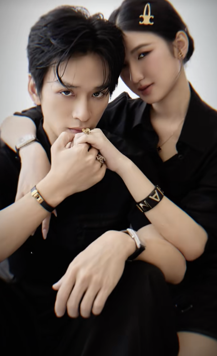 N&agrave;ng Mơ v&agrave; Trần Nghĩa: Nghi vấn hẹn h&ograve; giữa cặp đ&ocirc;i lệch tuổi 13 - Ảnh 8.