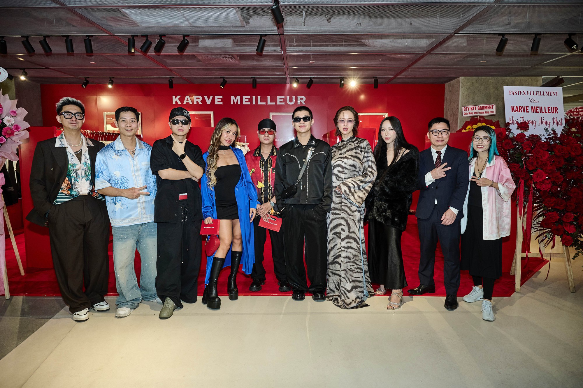 dan-celeb-den-chuc-mung-ra-mat-store-dau-tien-cua-karve-meilleur-1768381792780-17683817932301955213828.jpg