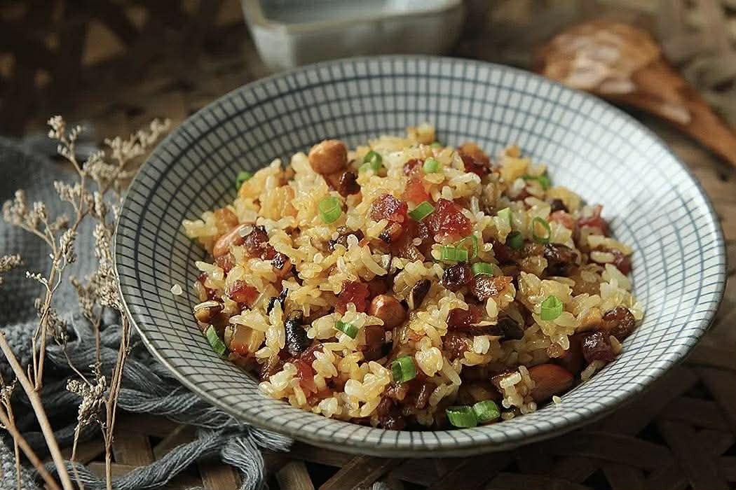 5 M&oacute;n ăn ngon dễ nấu với thịt lợn muối cho bữa cơm th&ecirc;m hấp dẫn - Ảnh 3.