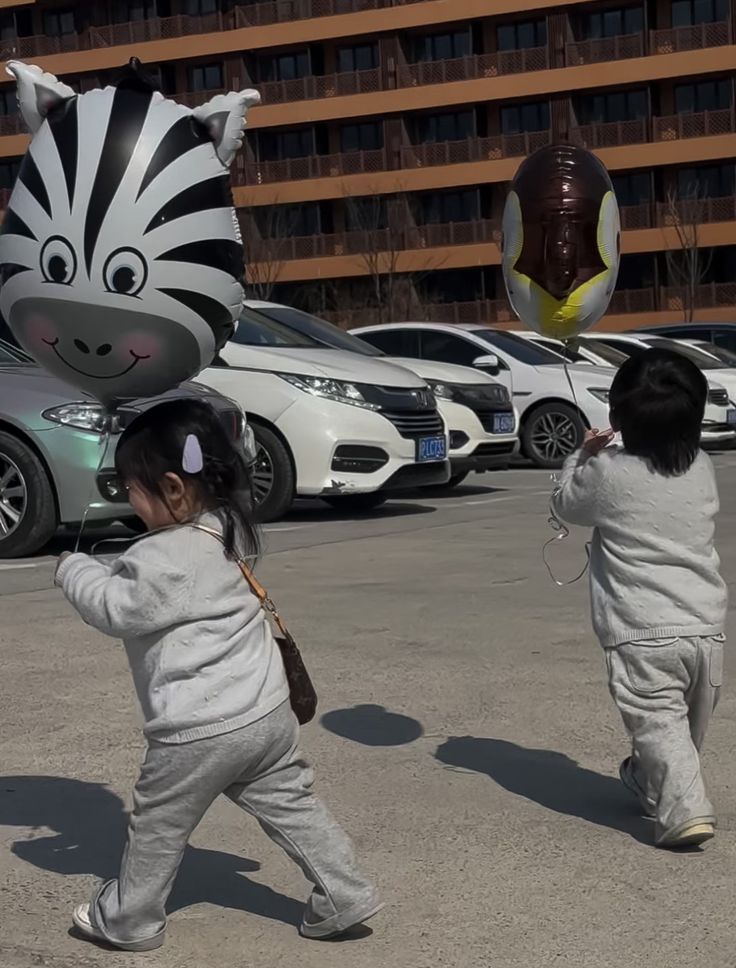 Tr&ecirc;n h&agrave;nh tr&igrave;nh nu&ocirc;i dạy con, bu&ocirc;ng tay đ&uacute;ng l&uacute;c ch&iacute;nh l&agrave; b&agrave;i học bắt buộc của cha mẹ- Ảnh 4.