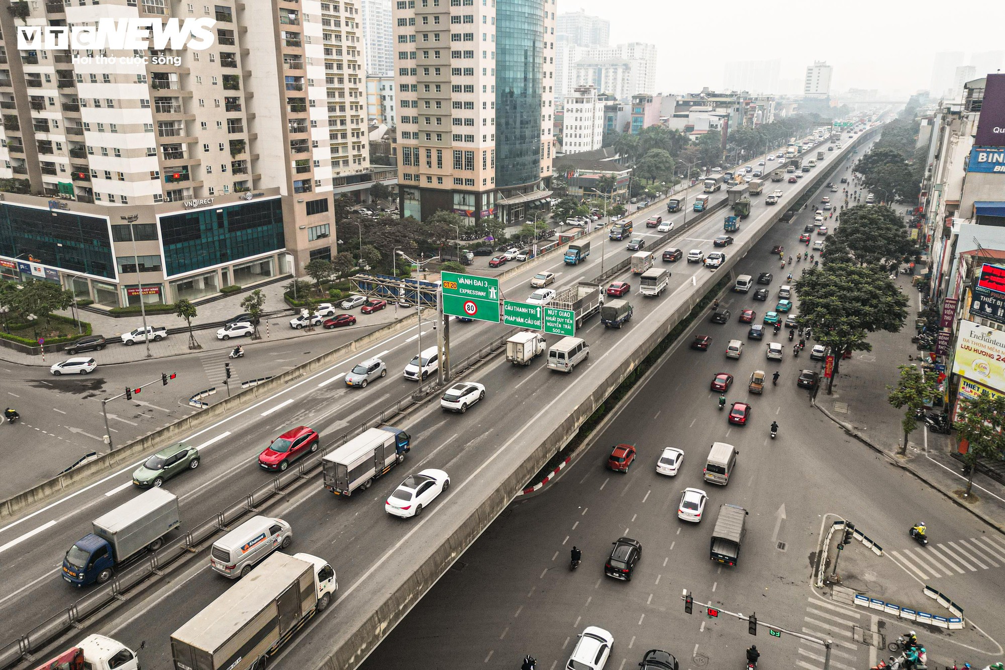 Đường th&ocirc;ng tho&aacute;ng khi H&agrave; Nội cấm xe tải từ 2 tấn v&agrave;o nội đ&ocirc; ban ng&agrave;y- Ảnh 2.