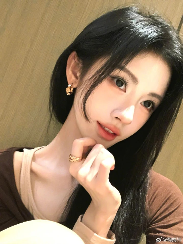 Mỹ nh&acirc;n 4000 năm l&uacute;c n&agrave;o cũng gầy v&igrave; xen mẹo giảm c&acirc;n v&agrave;o mọi hoạt động thường ng&agrave;y- Ảnh 3.