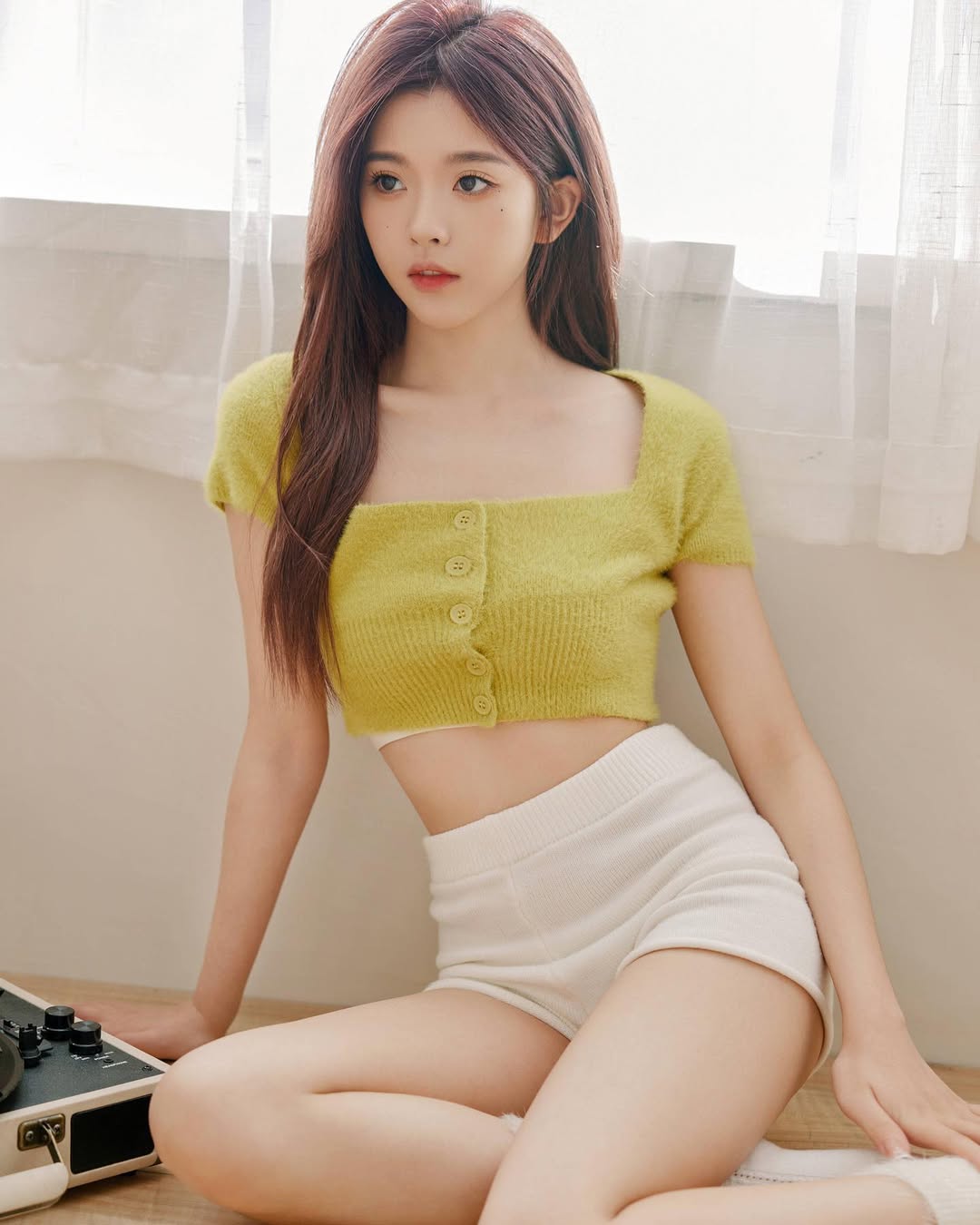 B&agrave;nh Thập Lục bị cấm s&oacute;ng , gỡ bỏ th&ocirc;ng tin Sau b&ecirc; bối trốn thuế - Ảnh 1.