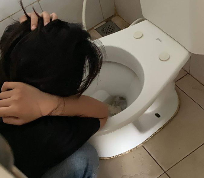 Nữ sinh vi&ecirc;n 20 tuổi buộc phải cắt bỏ tử cung để 