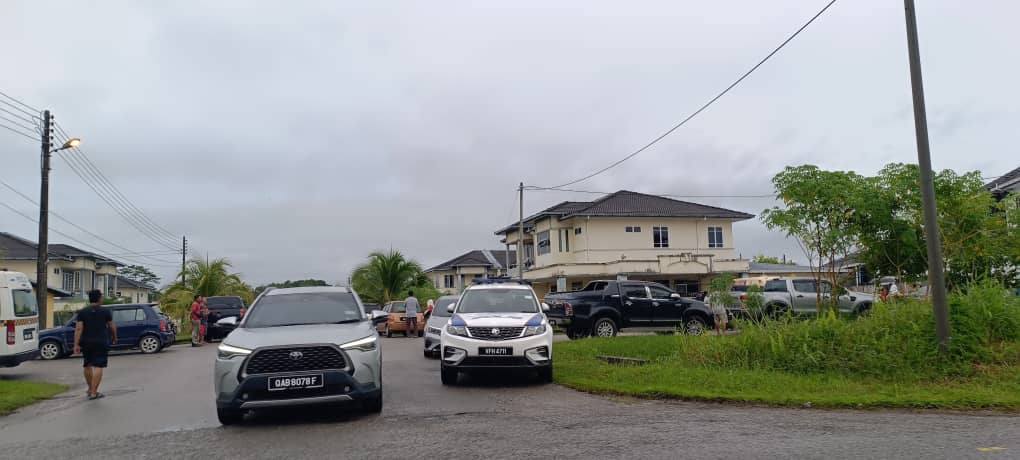 Hai vợ chồng hiệu trưởng được ph&aacute;t hiện tử vong trong ph&ograve;ng ngủ, chồng mới được bổ nhiệm - Ảnh 2.