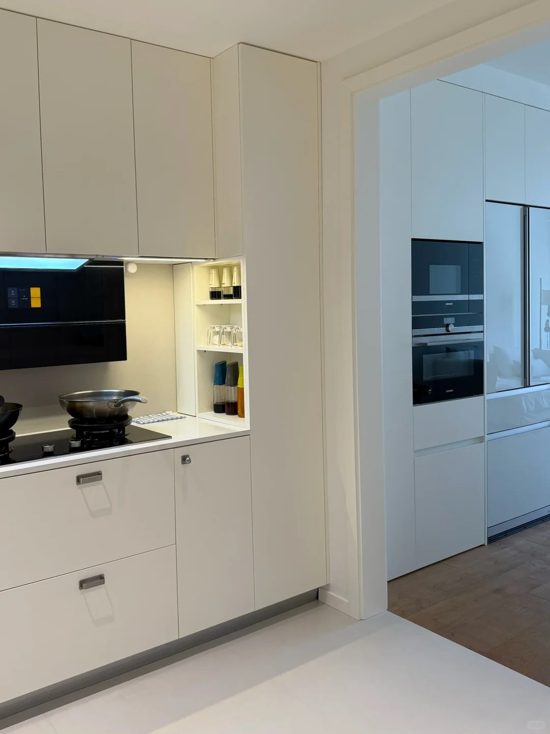 Vợ tôi tự tay thiết kế toàn bộ hệ tủ trong nhà và tôi phải thừa nhận: Hiệu quả hơn nhiều nhà thiết kế- Ảnh 1.