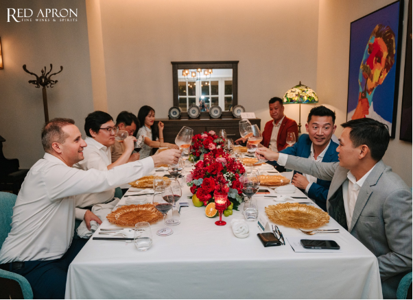 Khai mở hương vị Tết với những lựa chọn vang tết tinh tế từ RED APRON - Ảnh 2.