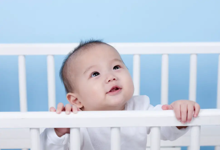 Kiệt sức với những đ&ecirc;m thức trắng, mẹ muốn b&eacute; ngủ trọn giấc suốt đ&ecirc;m, chỉ cần nắm vững v&agrave;i phương ph&aacute;p- Ảnh 1.