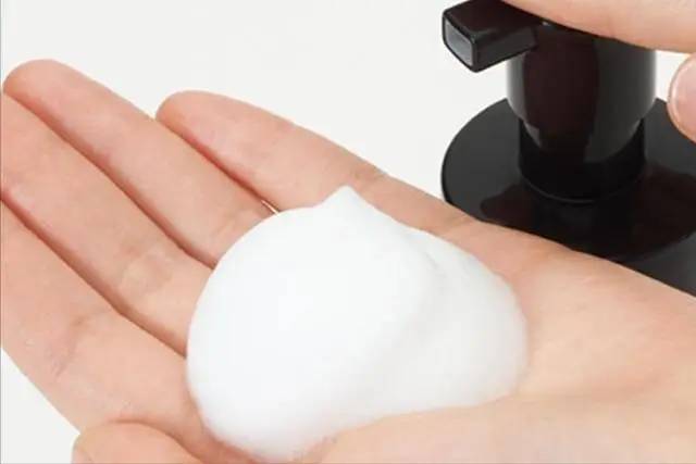 27 tuổi được chẩn đoán ung thư âm đạo, cô gái trẻ gục ngã, người mẹ day dứt 