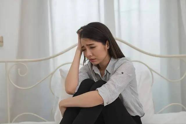 27 tuổi được chẩn đoán ung thư âm đạo, cô gái trẻ gục ngã, người mẹ day dứt 