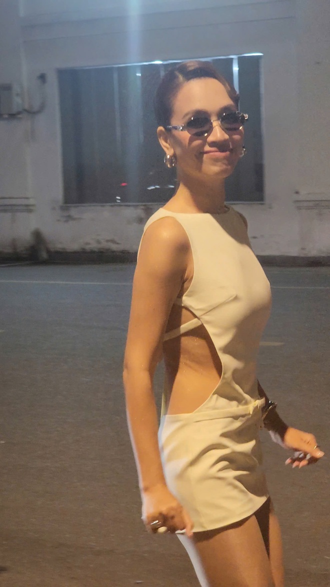 &Aacute;i Phương hở bạo dự event nhưng qua cam thường tr&ocirc;ng bất ổn- Ảnh 3.