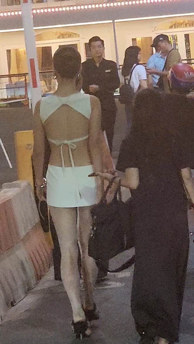 &Aacute;i Phương hở bạo dự event nhưng qua cam thường tr&ocirc;ng bất ổn- Ảnh 5.